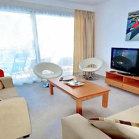 Luxury 5 Bedroom With Pool In Coral Bay *