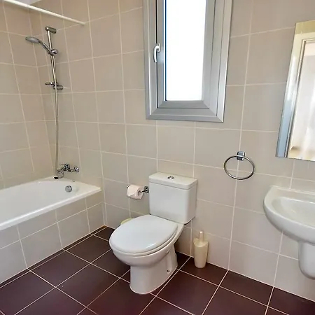 Luxury 5 Bedroom With Pool In Coral Bay Peyia